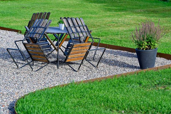 Metal Edging Installation in Jupiter